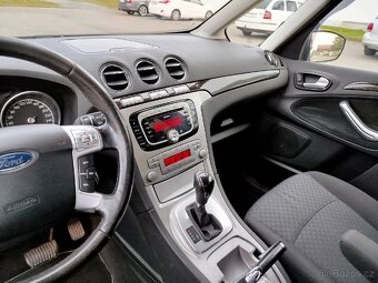 Ford Galaxy - 7
