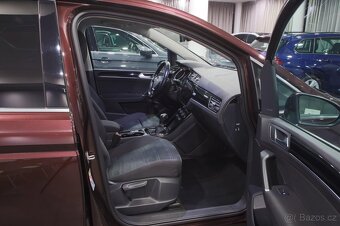 VW Touran Highline 2.0 TDI 110kW DSG / Webasto / Záruka - 7
