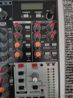 Mixážní pult Behringer Xenyx QX2442USB - 7
