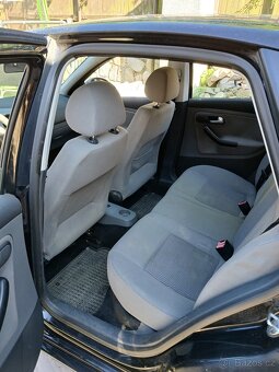 Seat ibiza 6L 1.4 tdi 55kw. 2004 - 7