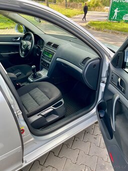 ŠKODA OCTAVIA 2.0 TDI 103 KW 2011 FACELIFT LIFTBACK - 7