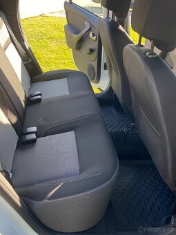 Dacia Duster 1.6 16V SCe 84kW 1. majitel 48 800 km - 7