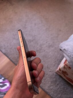 iPhone 16 pro Max pouštní Titan - 7