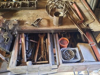 Vybavení kovárny - 7