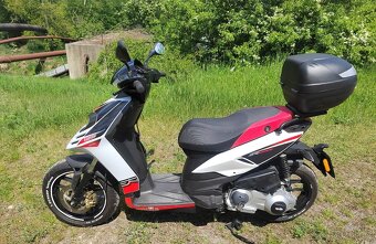 Aprilia sr 125motard - 7