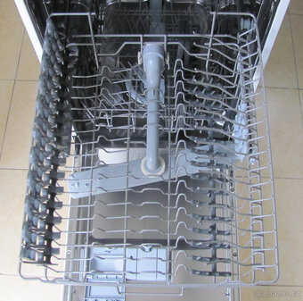 ÚZKÁ MYČKA NÁDOBÍ ELECTROLUX - 45cm - A++ - 7