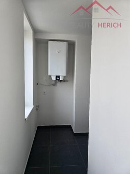 Pronájem bytu 1+kk, rekonstrukce, 35 m2, Žižkovo náměstí - A - 7