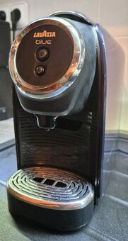 Lavazza Blue 300 Classy Mini kapslový kávovar + reusable set - 7