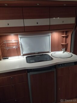 Půjčím karavan Hymer Carado 500, mover, markýza, pro 4 lidi - 7