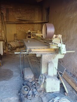 Vybavení truhlářské dílny,fréza,dlabačka,bruska. - 7