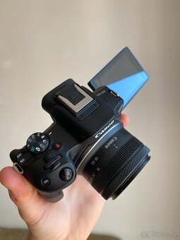Prodám Canon EOS R50 + tři objektivy– stav jako nový - 7