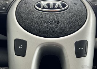 Kia Venga 1.6CVVT KAMERA KLIMA ALU manuál 92 kw - 7