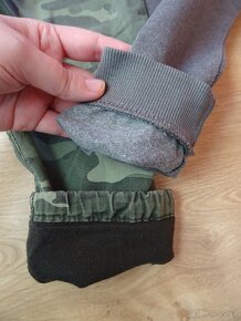 Thermo army kalhoty + teplejší tepláky - vel. 98 - 7