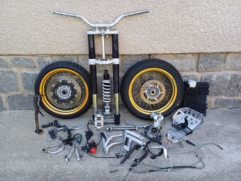 KTM LC4 690 SM - VÝFUKY LEO VINCE SBK - 7
