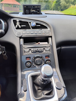 Prodám Peugeot 5008, 2.0 HDI, 110 kW, reg. 12/2016 - 7