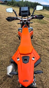 KTM 690 Enduro R (1/2024) - 7