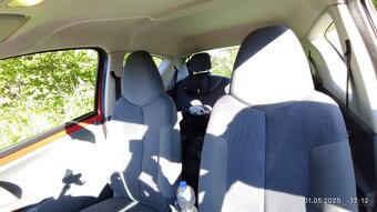 Peugeot 107 1,0i - 7