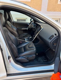 Volvo XC60, 4x4, 120kW,R-Design,06/2013, 1.majitel - 7