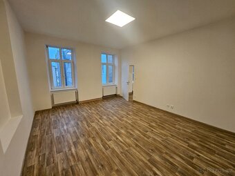 Pronájem bytu v centru Liberce 65m2 - 7