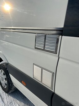 Obytná dodávka VW Crafter 2,5 tdi - 7