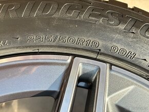 R19 GLA GLB Mercedes Bridgestone 235/50 R19 Zimní - 7