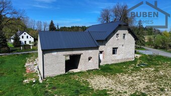 Dvougenerační RD (2 x 4+kk) užitná plocha  280 m2 , zahrada  - 7