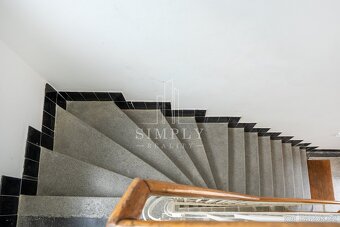 Prodej vily 500m2, pozemek 2048 m2, ulice Legií, Říčany - 7