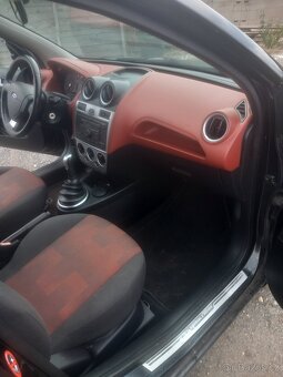Ford Fiesta CROSS - 7