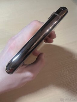 iPhone  XS - 7