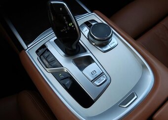 BMW 730d xDrive 2017 125 000km – záruka BMW do 11/2026 - 7