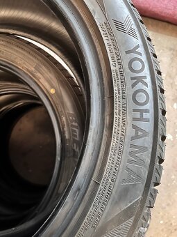 215/50 R17 95V zimní Yokohama - téměř nové - DOT 2023 - 7
