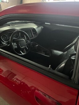 DODGE CHALLANGER 5,7 RT AUTOMAT 2015 - 7