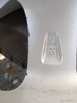 Pneu 185/65/15 letni - 7