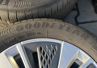 Škoda Karoq 7x17 5x112 ET45 pneu 215/55 R17 94V - 7