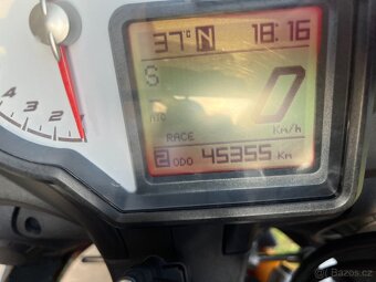 Aprilia Tuono V4 1100 Factory - 7