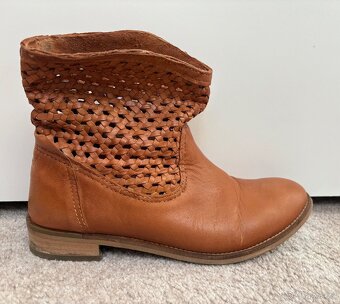 Damske kotnikove boty zn.Levi’s - 7