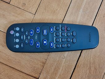 Mini věž Philips FWM390, MP3 - 7