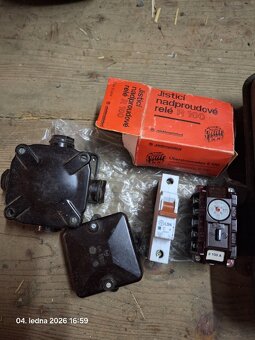 Věci ze stavby elektro a ostatní. - 7