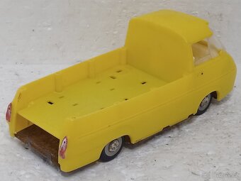 Škoda 1203 KDN Retro hračka auto na ND - 7