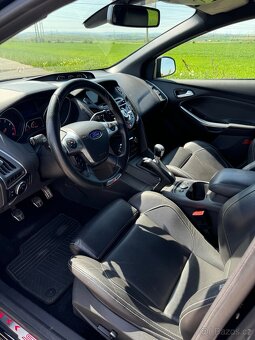 Ford Focus ST - 7