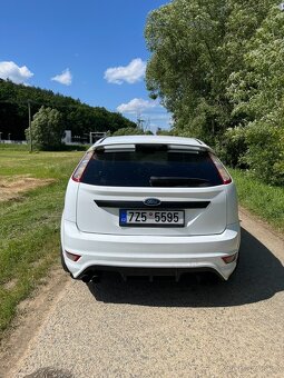 Ford Focus 2.0 - 7