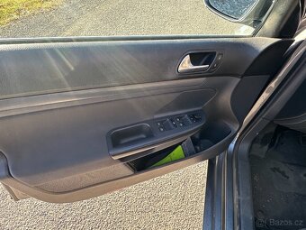 Volkswagen Golf V 1.9 TDI Variant - 7