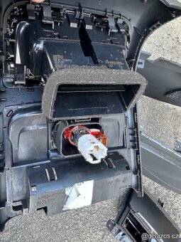 Středový tunel s loketní opěrkou Audi A4 B8 i Audi A5 - 7