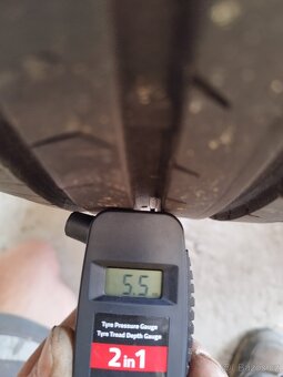 Letní pneu 215/55 R17 - 7