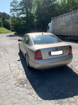 Škoda Superb 2.8 V6 142kw - 7