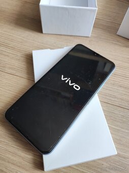Prodám mobil VIVO Y33s - 8GB/128GB - 7