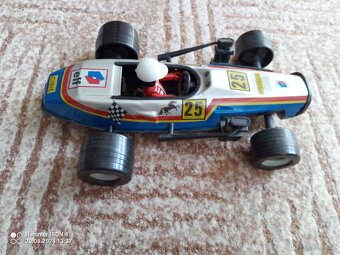 Retro hračky aut Formule Taifun č. 6 a Formule č.25 - 7