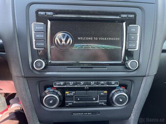 VW Golf 1.6 MPi Senzory, ALU, Výhřev Sedadel - 7