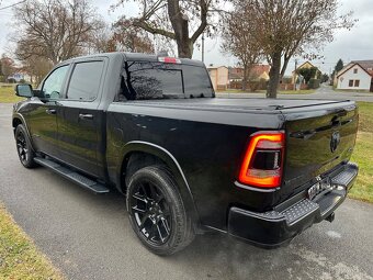 Dodge RAM Night-paket, 2022, 5.7l, TOP stav - 7