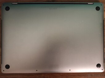 MacBook Pro 15 2016 | i7 • 16GB • 1TB SSD - 7